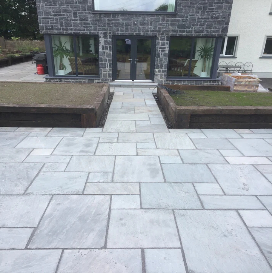 Grey Sandstone Paving Slabs – 15m² Mixed Size Patio Pack