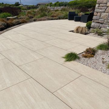 PORCELAIN PAVING PORZENA CREAM 900X600X20MM